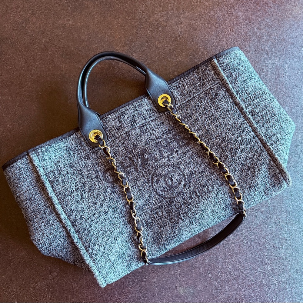 🖤CHANEL🖤Toile Lurex Glitter Deauville Large Tote